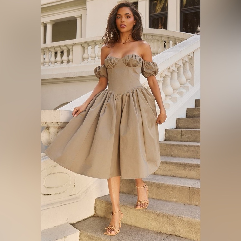 Pretty Little Thing - Taupe Puff Bardot Sleeve Midaxi Dress